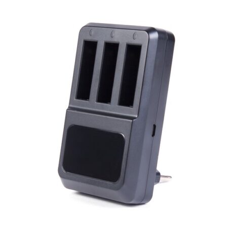 Зарядка для 3 батарей GoPro от USB, Deluxe, DLGP-404, Hero 4, 3 слота для батарей, Переходник в комплекте, Чёрный