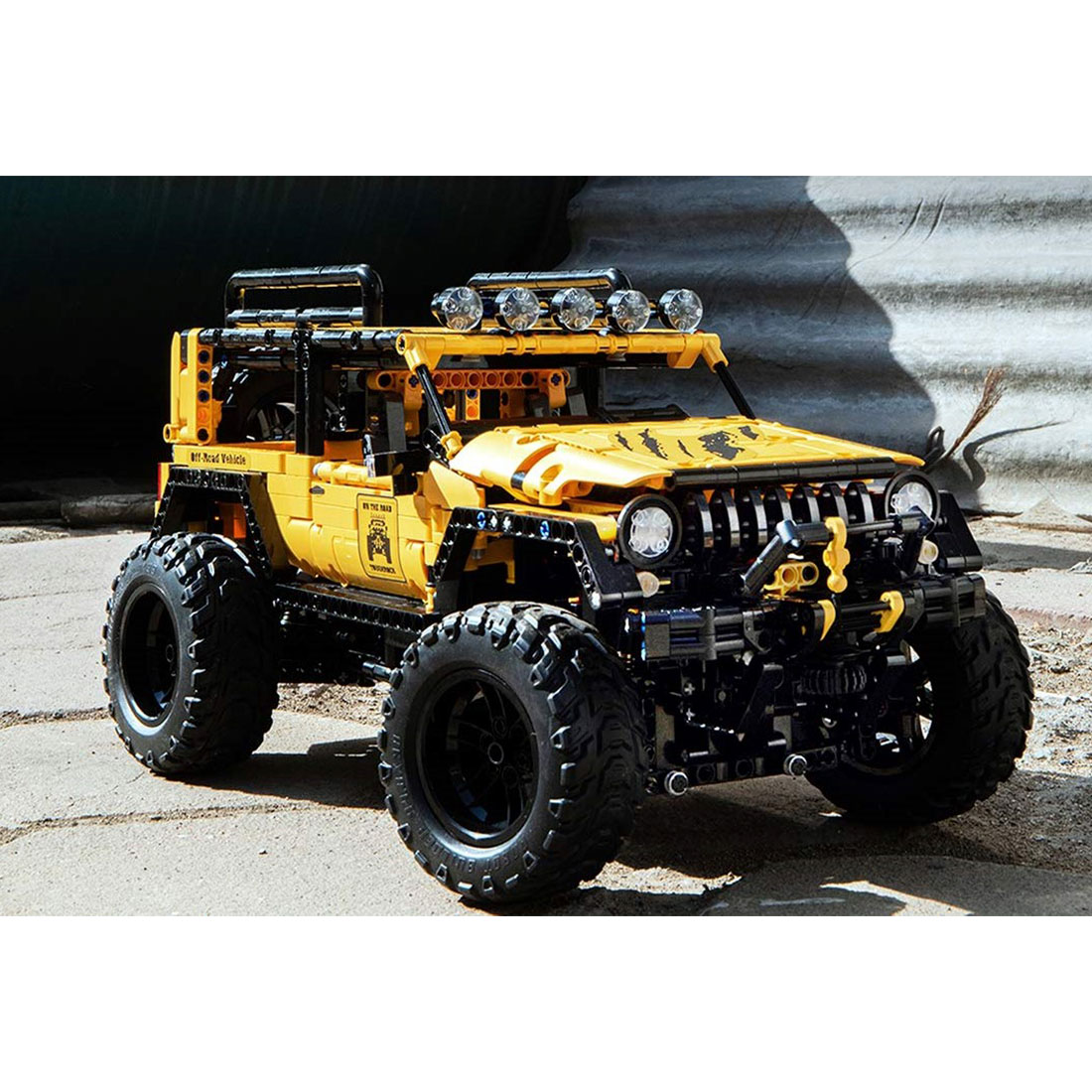 Конструктор, ONEBOT, OBJEP92AIQI, Building Block Off-Road Vehicle- Explorer, 14+, 1600+ деталей, ABS, PC, Жёлтый