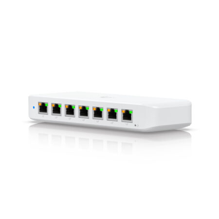 Сетевой Коммутатор, Ubiquiti, USW-Ultra, UniFi, Управляемый L3, 7 портов 10/100/1000Mbps output PoE+, 802.3af/at, PoE бюджет до 42W, 1xGbE PoE++ input port, Настольный/настенный